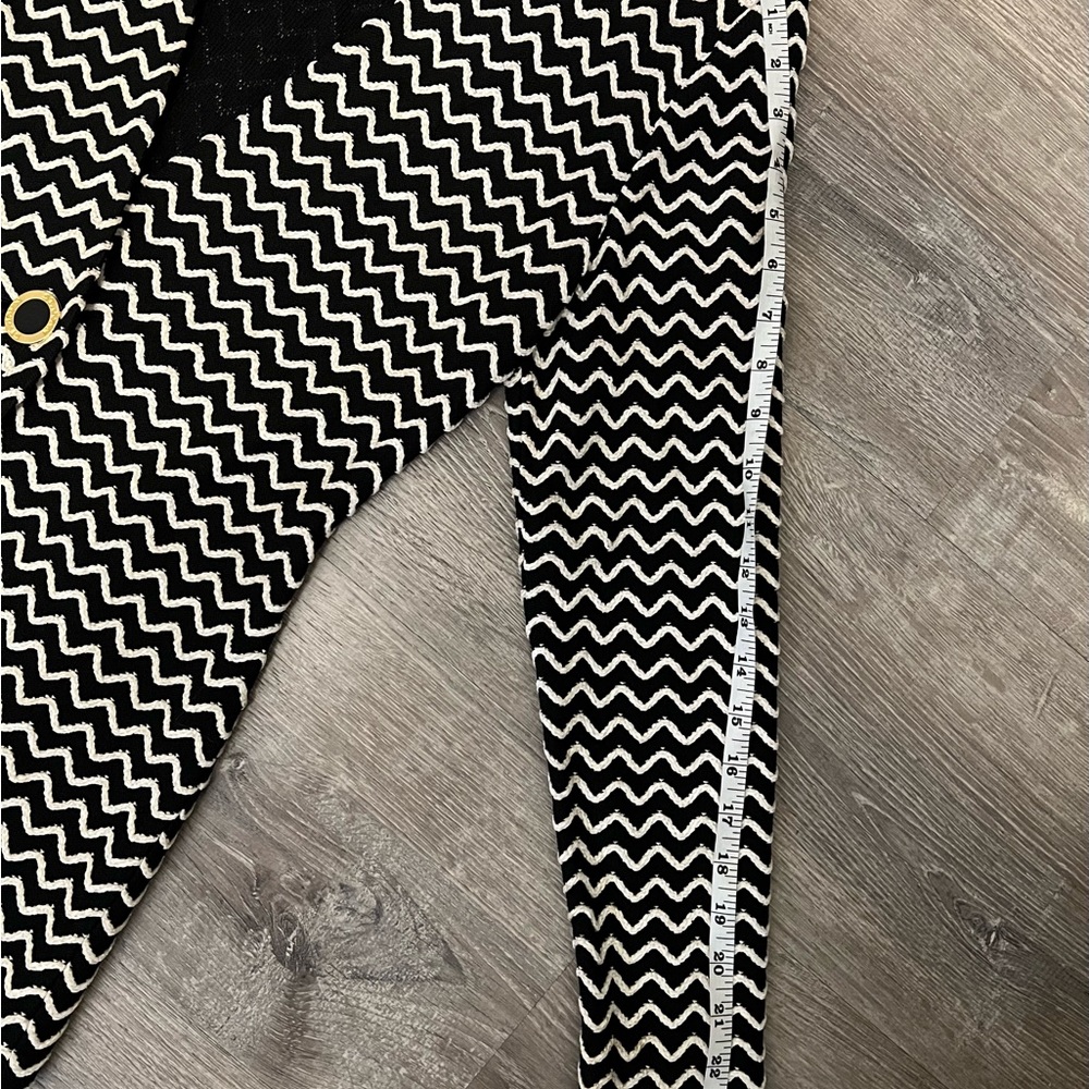 St. John Black and White Zigzag Knit Blazer - Picture 9 of 14